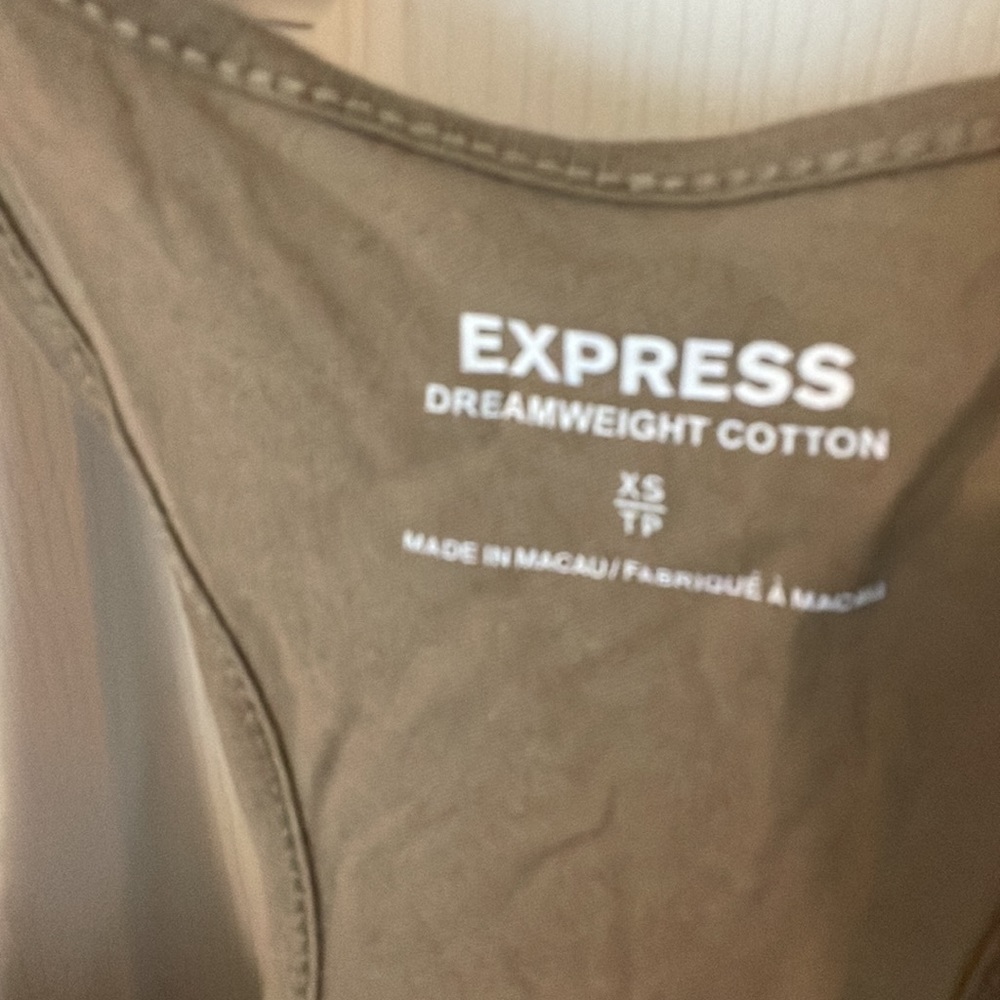 Express Sequin tank - Picture 2 of 3